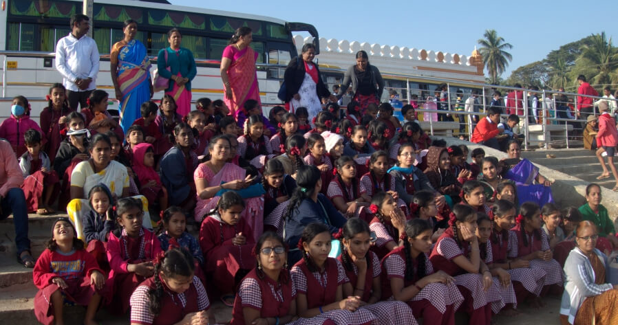 Educational trip to Sri Arkeshwara temple at KR Nagara by students of RMSD